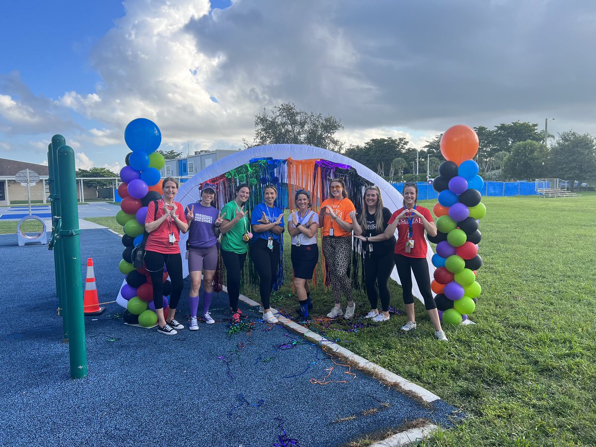sharongator1's tweet photo. The past 2 days have been incredible @WPEUnicorns. Thanks to admin and our House Council for all of the hard work that went into making our sorting days incredible. @RiemerBarbara @LeadingVictory @SamanthaSchley1 @KristenRulison @SLLpbc  @JBernadin #rcainspired #6houses1family https://t.co/lBATjKYSYR
