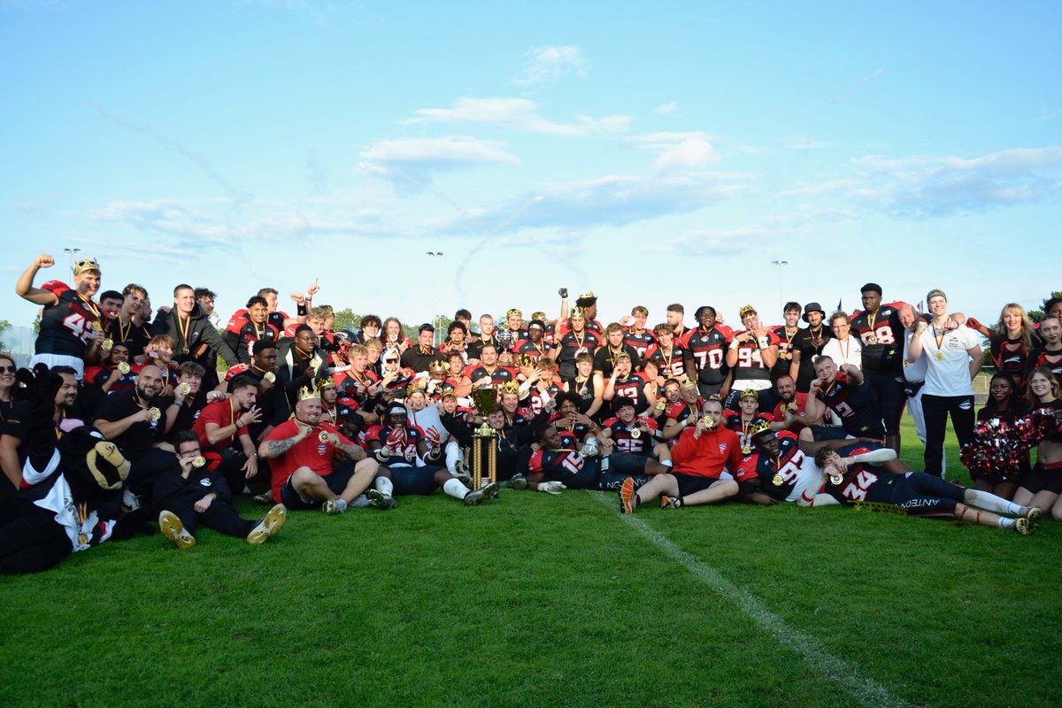 Back2Back National Champions. Panther U19 with a perfect season. 
Defense stats:
579 yards against
32 First downs against
37 Turnovers caused 
5 TDs + 2 field goals against 
8 TDs + 4 Safetys caused