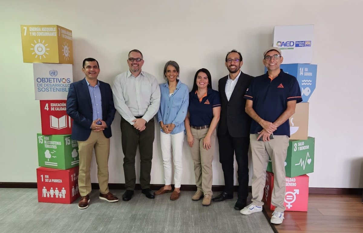 En la reunión con <a href="/AEDCostaRica/">AED Costa Rica</a>, <a href="/CNECostaRica/">CNE Costa Rica</a> y CONARE, hablamos de la participación del sector privado en la reducción del riesgo de desastres, contribuyendo al desarrollo de la resiliencia en Costa Rica bajo la red ARISE. #RRD #SectorPrivado