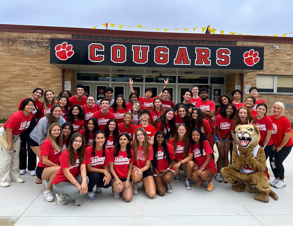 CHHSEAST's tweet photo. Thank you to everyone who helped make 9th Grade/New Student Orientation a success today: Peer Leaders, the @CHEdFoundation (who generously donated those awesome Class of 2027 shirts), Crimson the cougar, and faculty/staff volunteers. We couldn’t have done this without you all! https://t.co/Qd3t3kk3Xi
