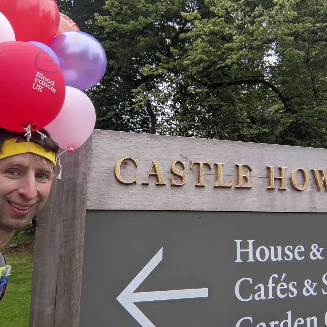 sillyhatrunner's tweet photo. My last run @YorksBalloon hosted by @theyorkmix .  
#running in #silly #hats for @bloodcancer_uk since May  to prepare for @PunkPantherUM #Nidderdale Way #Ultra on 21st Oct.
Here's my fundraising page: 
https://t.co/d5N84x2Hfe
#charity  #fundraising #donate @castle_howard https://t.co/ALtncMFET6