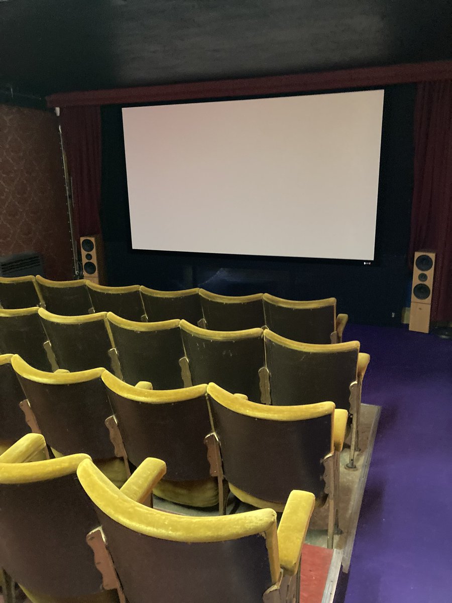 EaMi15's tweet photo. Open day at ECVS. A warm welcome and chance to meet members. Great to start a conversation on shared interests and a way to work collaboratively! #16mmfilmmaking #handmadefilm #ecofilmdeveloping #experimentalcinema #experimentaldocumentary https://t.co/fwFCoSGCX2