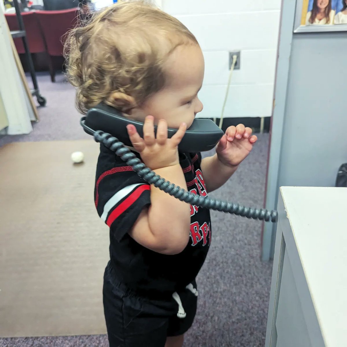 immrsmojorisin's tweet photo. Walter is ready and able to help keep Eastern Athletics ahead of the game! Thanks for coming to visit momma today! #waltergeorge #govikings #futureAD @easternviking https://t.co/qHZn3Xgx7C