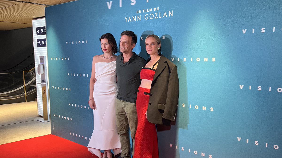 SNDfilms's tweet photo. Soirée exceptionnelle pour #Visions, le nouveau thriller de #YannGozlan (#BoîteNoire) ! 
Après le @FFAngouleme, l’équipe s’est réunie au Pathé Wepler pour présenter le film au public parisien ! Rendez-vous mercredi prochain pour sa sortie en salles ✨✨ https://t.co/EnxZMcLoHS