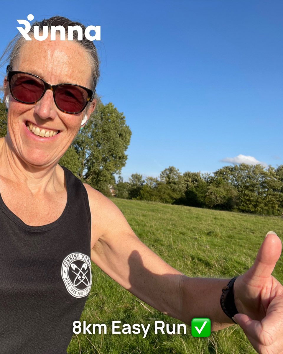 DrLucyBuykx's tweet photo. Evening easy run in honour of #runwithrav
Congratulations @ravbillan for 2000 amazing days of running ๐๐ผโโ๏ธ ๐@runningpunks https://t.co/vTxBvh2k9x