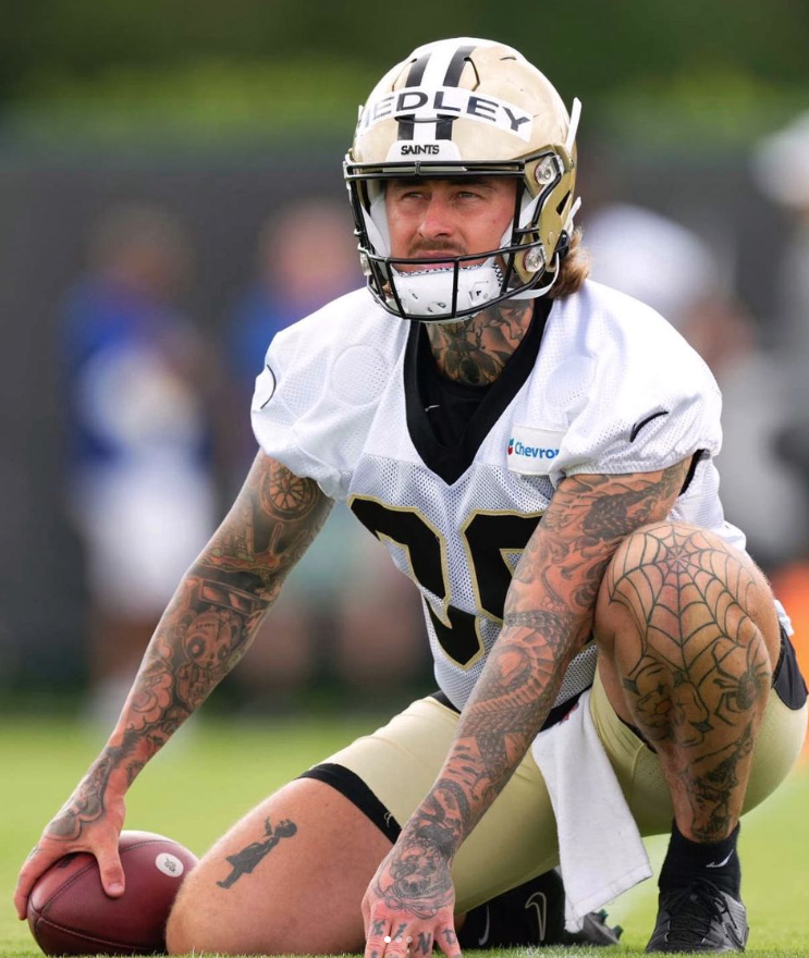 Pretty wild story: New #Saints punter Lou Hedley is from Australia, and is a 30 year old undrafted rookie. He owned a tattoo shop in Bali, Indonesia and worked as a scaffolder, via @MikeTriplett He then pursued his dream and started punting at City College in San Francisco and…