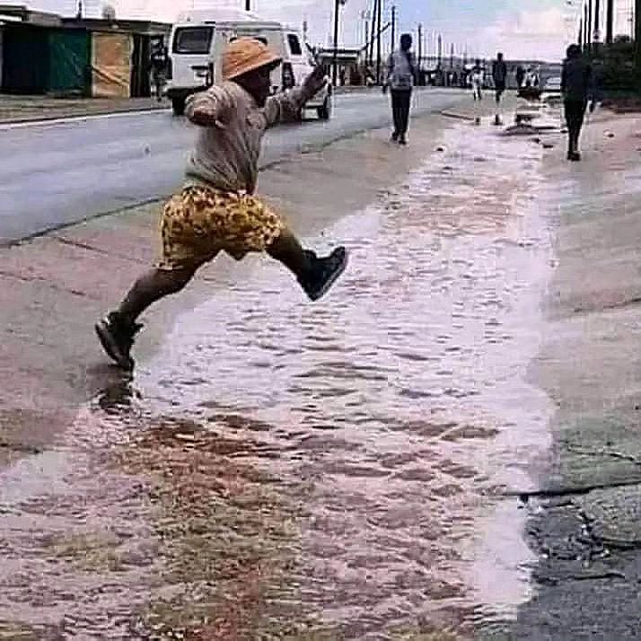 bazho_emmar's tweet photo. Vile tunairuka yanga tusichezenayo “wapinzani” https://t.co/Z8lLiGq4dy