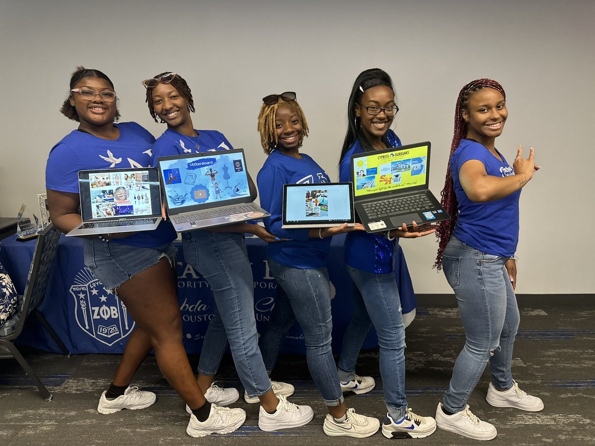 SamHoustonZetas's tweet photo. Thank you to everyone who came out and created viZion boardZ with us and donating school supplies! Stay on the lookout for more upcoming events! 

#zphib1920 #ETXZetas #LambdaEtaZetas https://t.co/M75GcWaOXy
