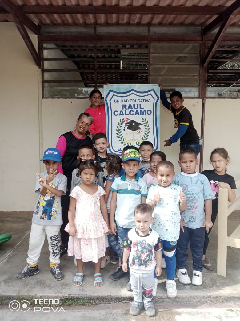 Cnae_Guacara10's tweet photo. #PuebloRompeCensura demostrando que somos Paz, Respeto y Calidad Humana nutriendo día a día a Nuestros Niños y Niñas de la Patria. 
@pedrodiazg59 @cnaeoficial @norelys_bolivar @cnaecarabobo @rafaellacava10 @gaza1616 @AngiberBolivar @FontalvoCNAE @zecarabobo @Xiomaluna https://t.co/XPHNMMh9aH