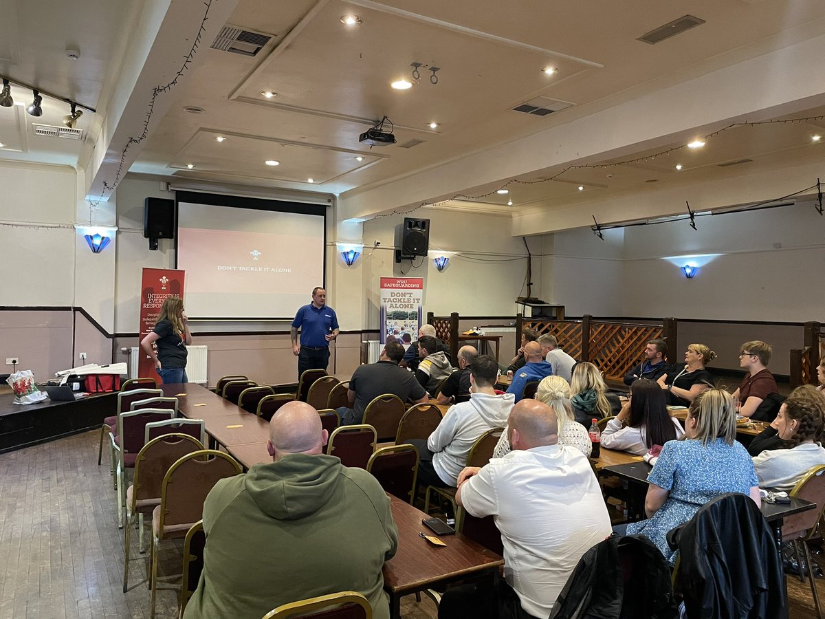 Linsbridge's tweet photo. A great #WRUSafeguarding session this evening @TaibachRFC A chance for the club to talk about safe environments, signs to look out for &amp; how to respond. Great conversations and proactive work going on in the club! Grateful to Ria, Sam &amp; John. #DontBeABystander @WRU_Community https://t.co/bdMsncrBIC