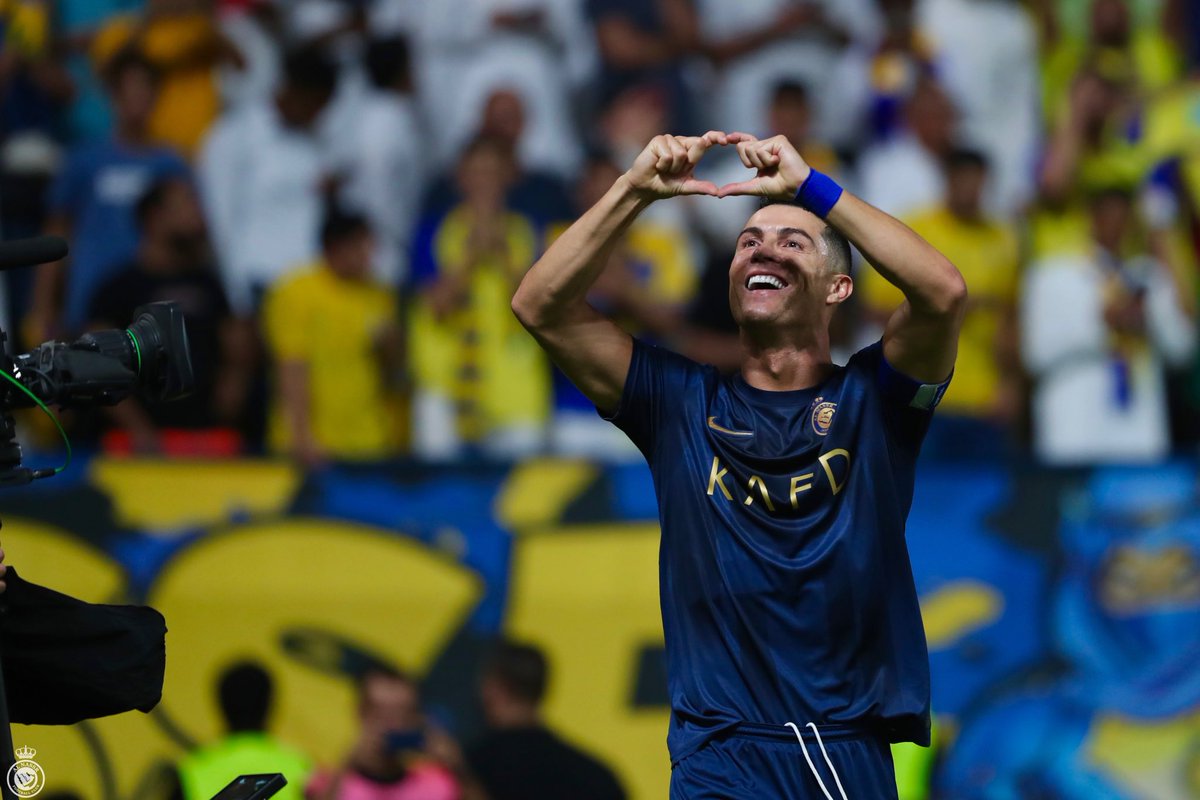 Cristiano Ronaldo (@cristiano) on Twitter photo What an amazing atmosphere in our stadium!
Very happy to celebrate this win with our fans!💛💙
Fantastic performance from the Team!👏🏼💪🏼
Vamooos <a href="/AlNassrFC_EN/">AlNassr FC</a> !⚽️⚽️ What an amazing atmosphere in our stadium!
Very happy to celebrate this win with our fans!💛💙
Fantastic performance from the Team!👏🏼💪🏼
Vamooos <a href="/AlNassrFC_EN/">AlNassr FC</a> !⚽️⚽️