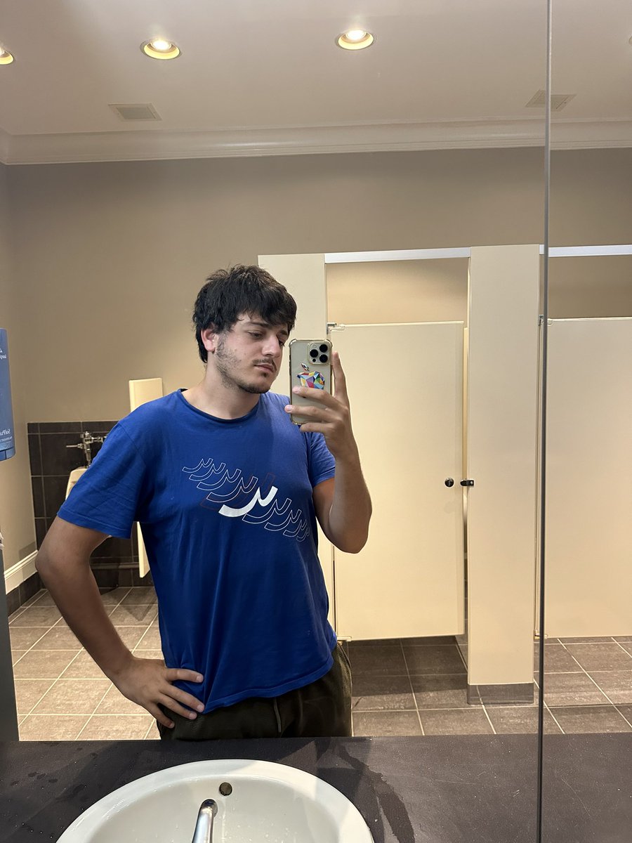 Amerika’da 100. Gün
7kg verdim❌
Saçlarım uzadı berber 30 dolar❌
Ev kiram 600$ (bana düşen) trde 16k’ya çok güzel evlerde kalınabilir❌
Hala arabam yok güya 1 ayda alınıyordu❌
Yemeye ekmek bulamıyoruz her şey çok pahalı geçen sene 49cent ekmek bu sene 52cent❌
Sakın gelmeyin🇹🇷