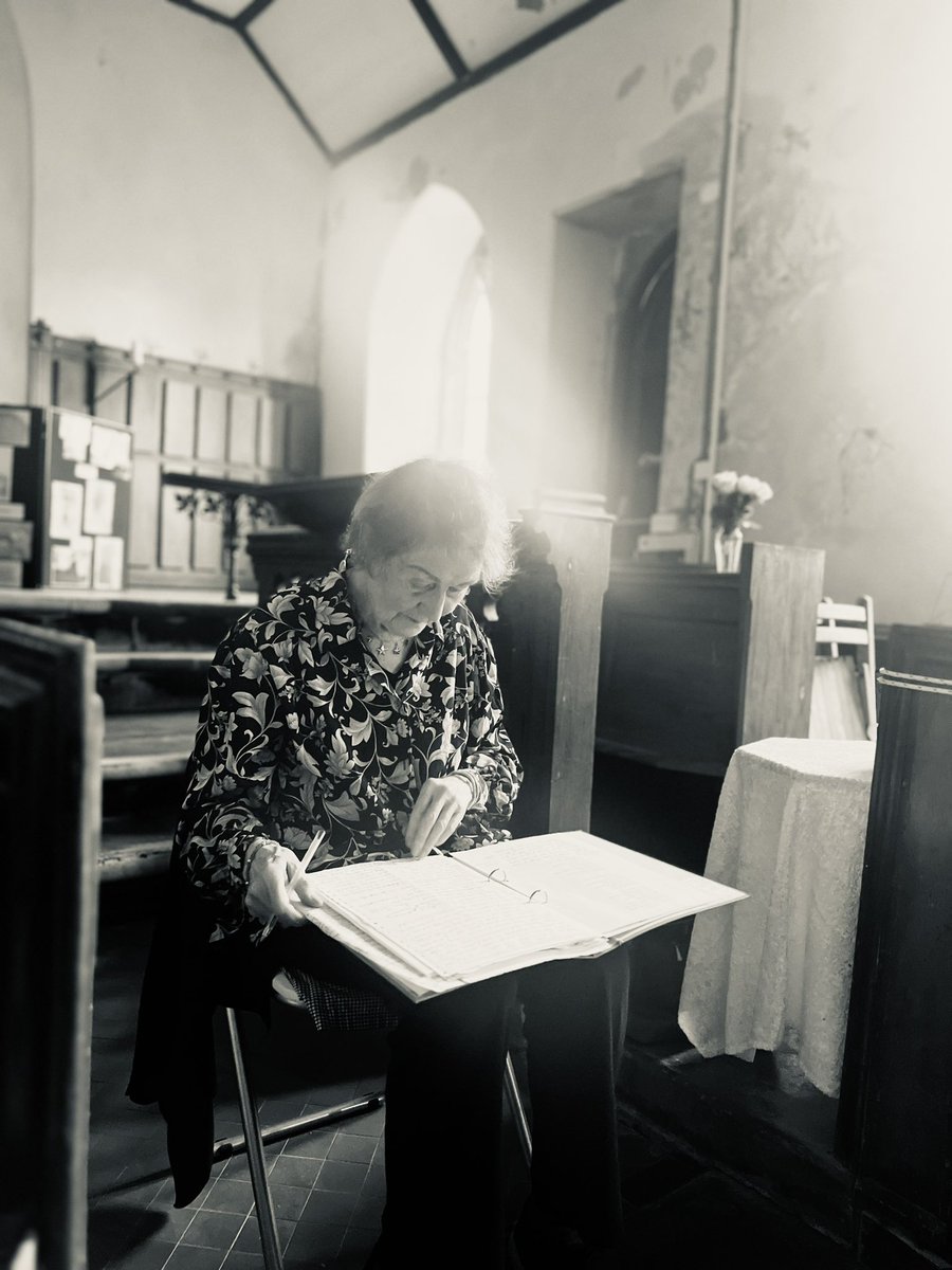 stevebalsamo's tweet photo. I attended a writing workshop with fabulous Carole Morgan Hopkin last Friday at the beautiful, ancient Llangiwg Church, Pontardawe.
The church and grounds are very magical. There’s a Holy Well, a 500 year old yew tree and place that St Ciwg himself used to preach from.
❤️👇❤️ https://t.co/btD6B2vY0h