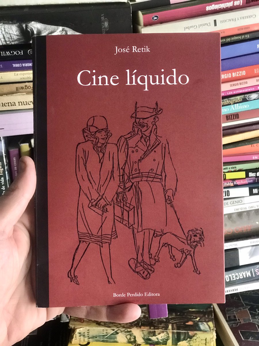 DC_1867's tweet photo. El mejor elogio de lectura es el disfrute. Y Cine líquido tiene todo para garantizarlo: invención furiosa, lenguaje, sexo sórdido, fría crueldad exagerada que te hace matar de risa y mil etcéteras. Todo dentro de un mundo creado con infinitos mecanismos de control. 🙌🏻🤩 https://t.co/ap0XhGusEh
