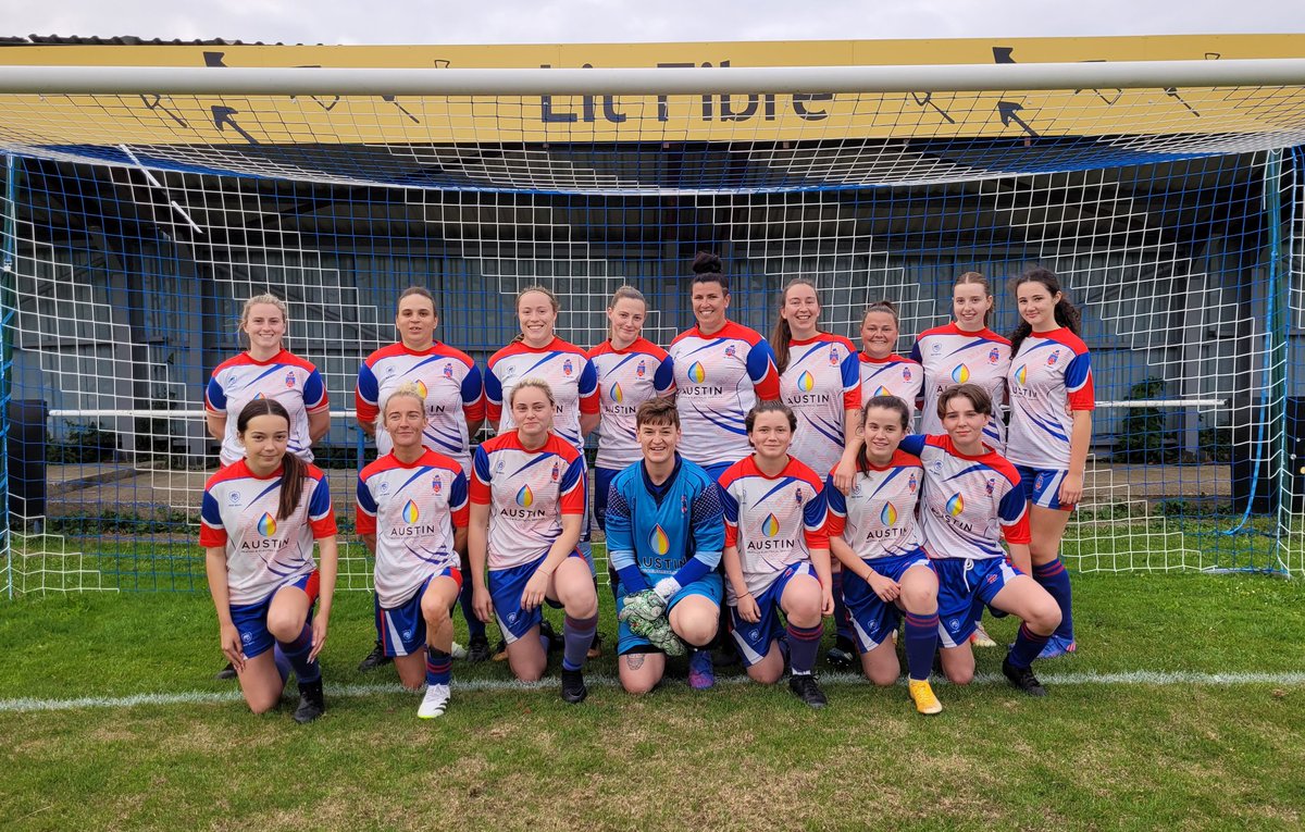 Huge well done to our ladies on their Match tonight!
Lot of changes in play, positions etc, but it was great to see them all listen and adapt brilliantly to new roles, we are proud of them. 
Thank you to <a href="/GBFCLadies/">Great Bradfords FC Ladies</a> for coming. Good luck for the season, see you again soon.