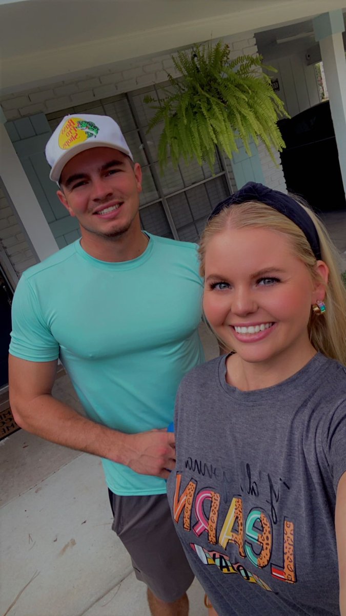 iamcodysimmons's tweet photo. One year in the house today!👍🏽 https://t.co/CQDjc59xg9