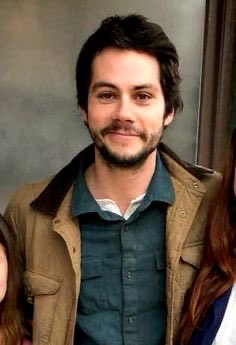 Pourquoi personne ne parle du rôle de <a href="/ManuPayetOff/">Manu Payet</a> dans Histoire fantastiques s1e1 sur Netflix ?