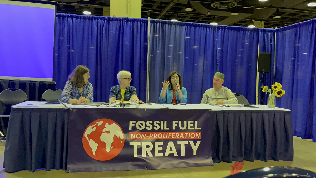 KehkashanBasu's tweet photo. #GreenHope in Chicago, USA!🇺🇸
Delighted to speak at the 2023 Parliament of the World's Religions event on "A Treaty to End Fossil Fuels" co-hosted by GreenFaith & the Fossil Fuel Non-Proliferation Treaty, sharing GHF's work on a #JustTransition to 💯#CleanEnergy!☀️💡
#2023PoWR https://t.co/ye23VEPLrY