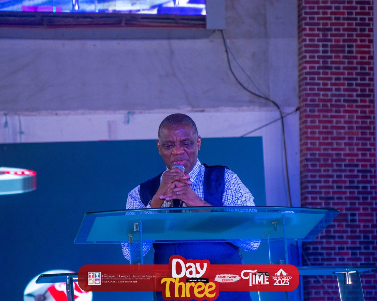 4sqteensng's tweet photo. We are about to receive more blessings from God tonight with the presence of @samaboyeji.
We are God's vessels and God is intentional about helping us Redeem the Time. 

#4sqteens #redeemingthetime #teenscamp2023 #iamredeemed #tc23 #southwestregion https://t.co/4q6TCspXJG