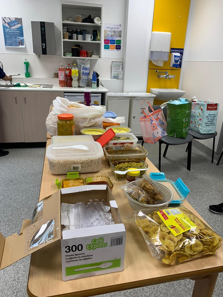 KimlyonsP's tweet image. Onam has a great religious significance among the people of Kerala. Through the celebrations of this festival, people show their gratitude towards the land for giving a good harvest. Thank you the staff in ITU for the celebration of Onam @BHRUT_NHS @nelft_sps @BHR_ITU_PDNteam