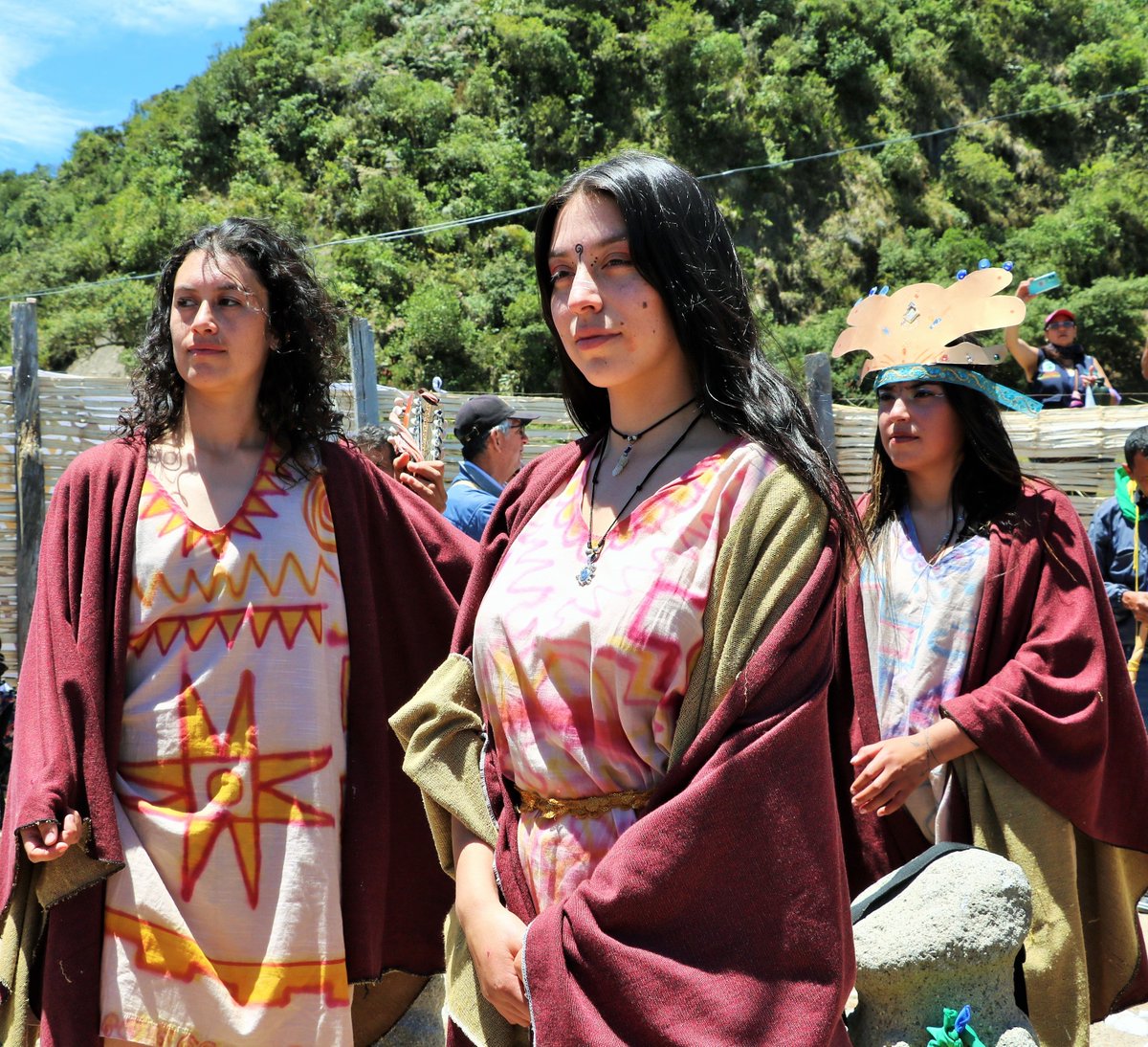 CensatAguaViva's tweet image. #Agua💧| En el primer “Recorrido de Mojoneo por el Río Mayo” el 26 y 27 de agosto, campesinas y campesinos del territorio #TCAM renovaron su compromiso con la construcción de un gobierno autónomo del territorio y la defensa del agua como un bien común.

🧵1/5