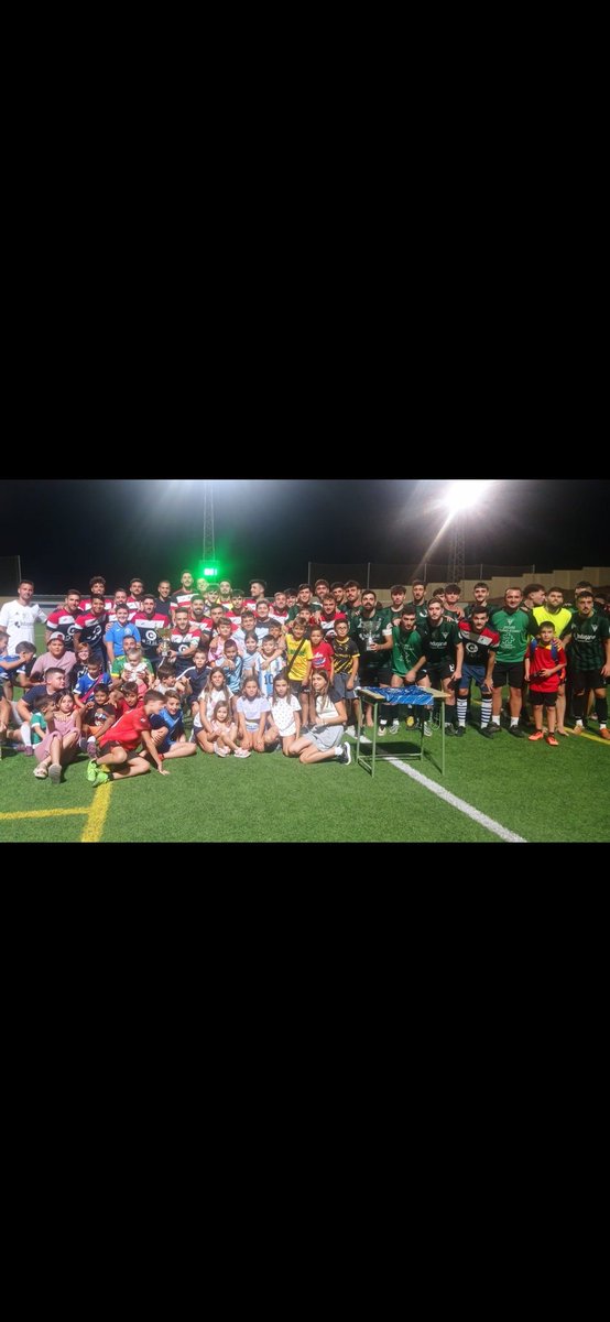 CVentippo's tweet photo. RESULTADO FINAL
III Memorial Sergio Carnerero Gil
C.D VENTIPPO 3 C.D PEDRERA 2
Bonita tarde noche de fútbol en el Sergio Carnerero
Muchas gracias por vuestra visita C.D PEDRERA
#SERGIOETERNO
#IIIMEMORIAL https://t.co/hhfyYDdv5y
