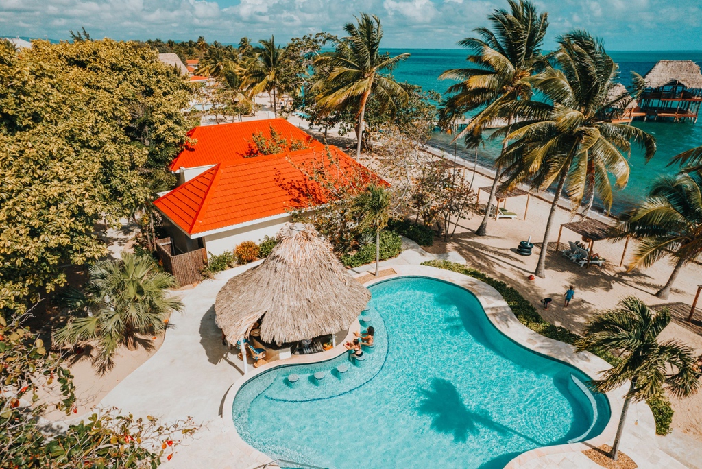 BzeCollection's tweet photo. Fall into Savings!

Book two nights or more at any of The Belize Collection resorts from now until December 15th and get 20% off rates for stays between September 23, 2023 - December 18, 2023. 

Click the link in bio for more info or email reservations@thebelizecollection.com https://t.co/4Us1p1s2LY