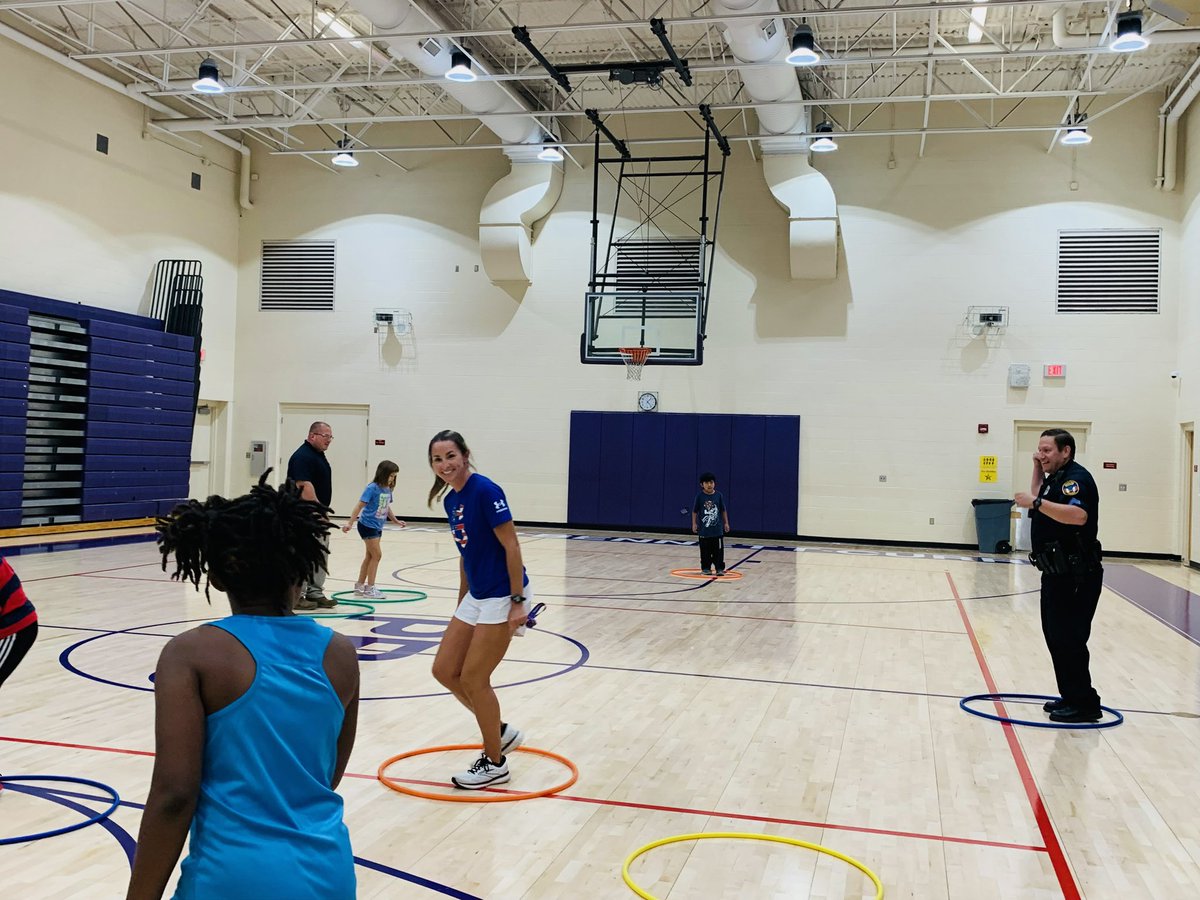 CoachRossBG_PE's tweet photo. PE fun @PBC_Elementary with guest PE stars Officer Simpson &amp; Sergeant Hogue! They worked hard at Hula Bumper Car Tag &amp; Capture the Flags!! https://t.co/WIiaB9HFt8