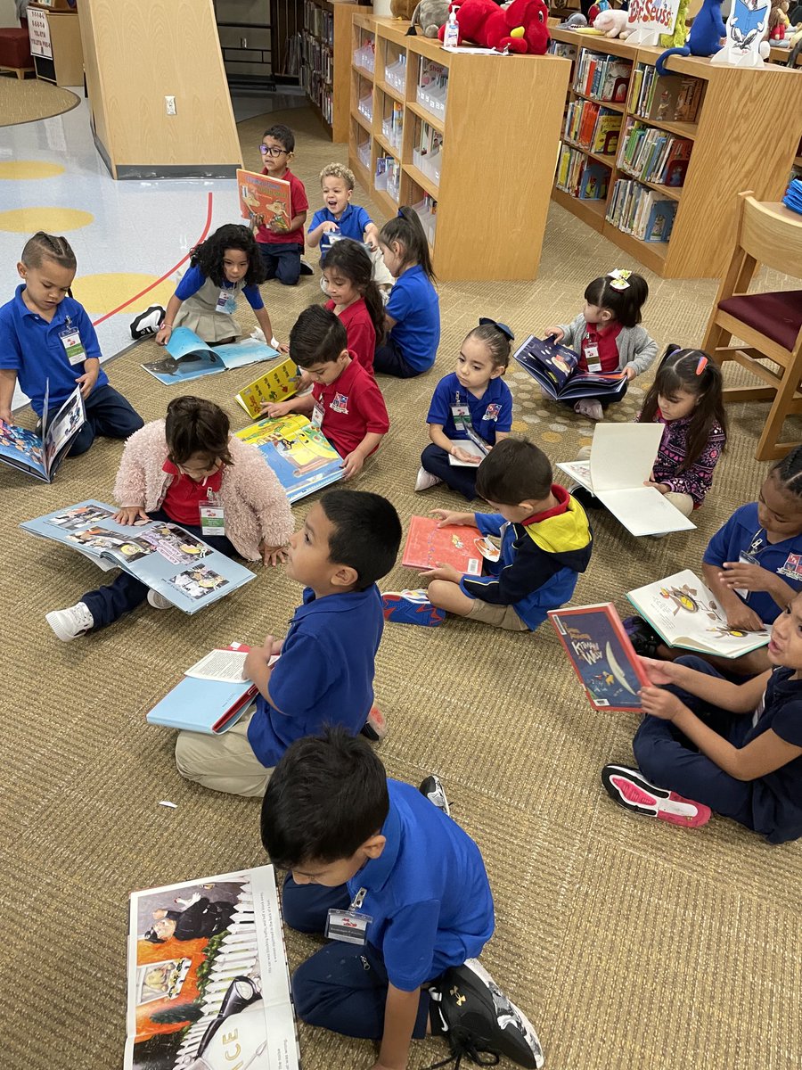 YsletaPKLibrary's tweet photo. Our Froggies 🐸 and Foxes🦊 were excited to check out their 1st library book! Happy reading!!❤️📚💙📚@YsletaPreK @nlsierra1 @MSuizette @YISDLibServices #prekreads https://t.co/akTYm9JBi0