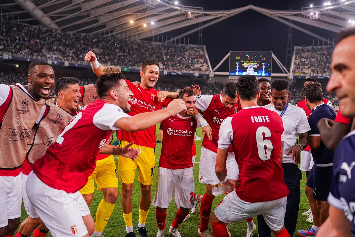 Vocês sabem o que acabou de acontecer, não sabem? 🥺🔥

#PorMais #UCL