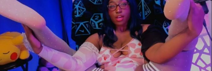 Strawberry Milk comes  from strawberry cows https://t.co/brOH1j4MtT