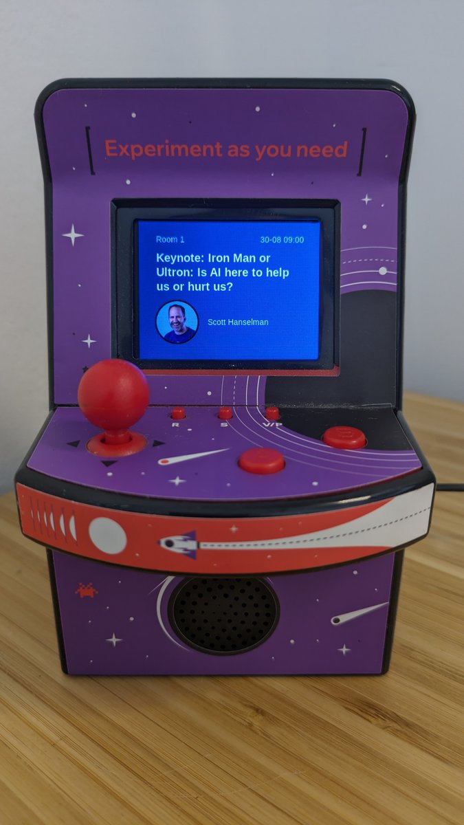 I think I'm ready for my talk at #cphdevfest tomorrow! 🤘
and so is my Hackable Arcade Machine 🕹️

Can you tell I'm excited for @shanselman's keynote? 🤩