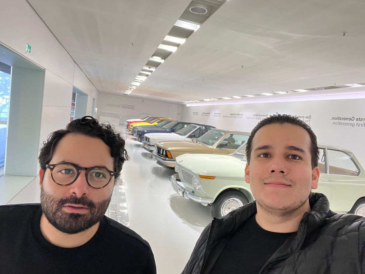 motofedmex's tweet photo. Noticias Internacionales!
Moto Club Colima nos comparte imágenes desde el mismísimo #headquarter de #bmwmotorrad en #munich #Alemania !!
#rodarmas #mascaminosmasamigos
#makelifearide https://t.co/Eb8dzA1mU5