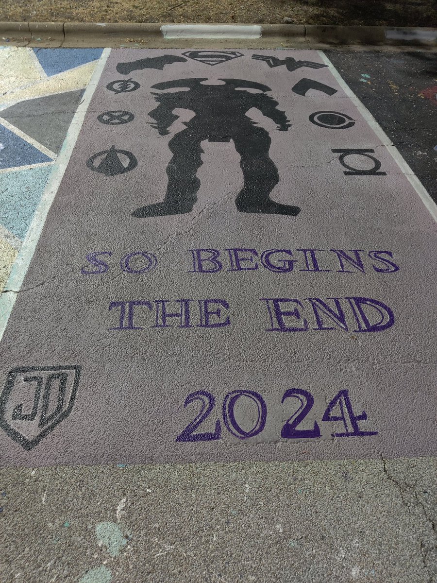 My daughter's senior parking space ... I wonder what her favorite comic book movie is 🤔

Many great daddy daughter movie nights.
Thanks @zacksnyder for creating not only great movies, but great memories.