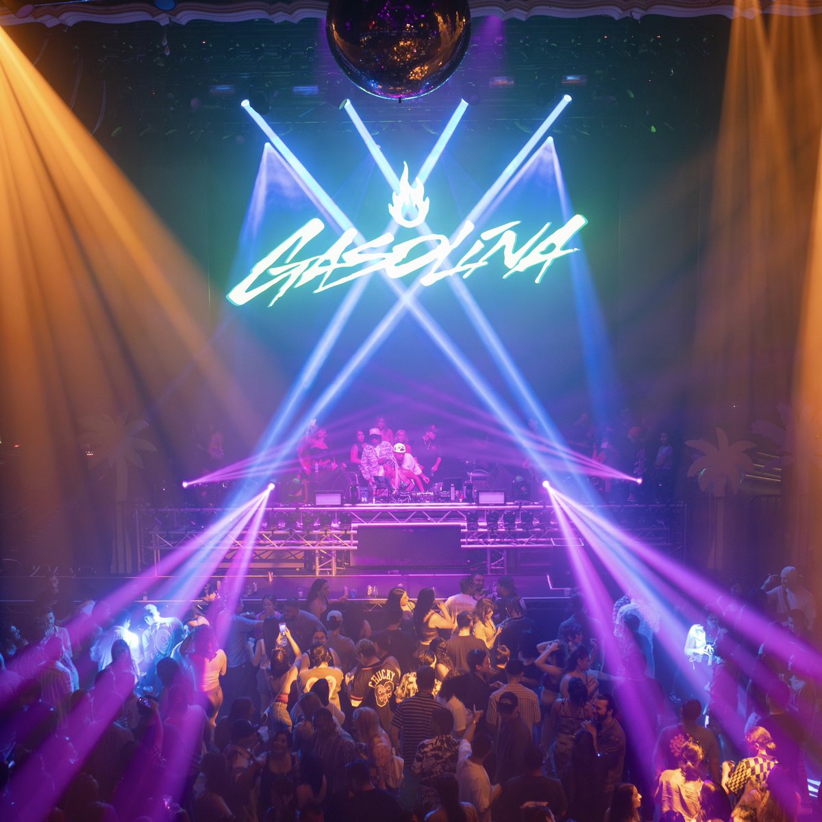 I really made a career out of something I love 🩷🫶🏼💫

What an unforgettable night!  <a href="/AvalonHollywood/">Avalon Hollywood</a> <a href="/GasolinaParty/">GASOLINA ⚡️</a>
