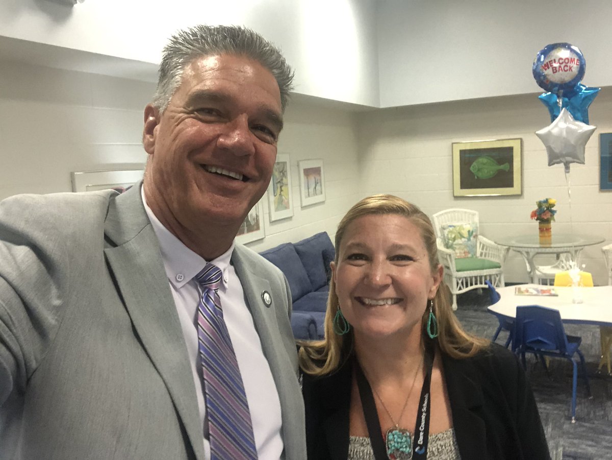Steve_Basnight's tweet photo. Arrived at First Flight Elementary & there were smiling faces & learning happening everywhere. More “Growth Mindset” & thumbs up! Completely energized by all these learners! Checked out music class; they had drums!
Dare County Schools
#DareToLearn
#targetedpurposefulspecific https://t.co/BpO7vPKVIG