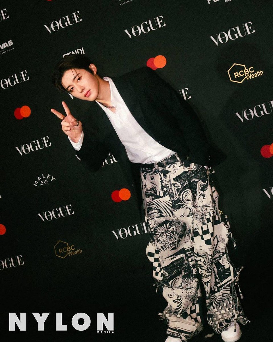 POGI SO MUCHHH 😭 
<a href="/shxx131bi131/">김한빈</a> #BI #비아이