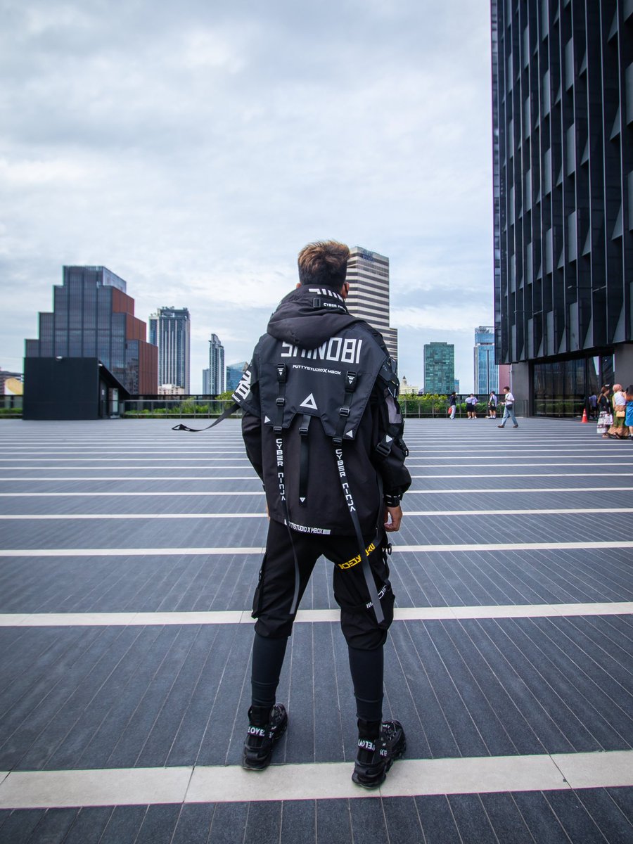 put_padee's tweet photo. SHINOBI outfit 
Open to pre order now
#techwear #cyberpunk https://t.co/cg6Dx2yPaf