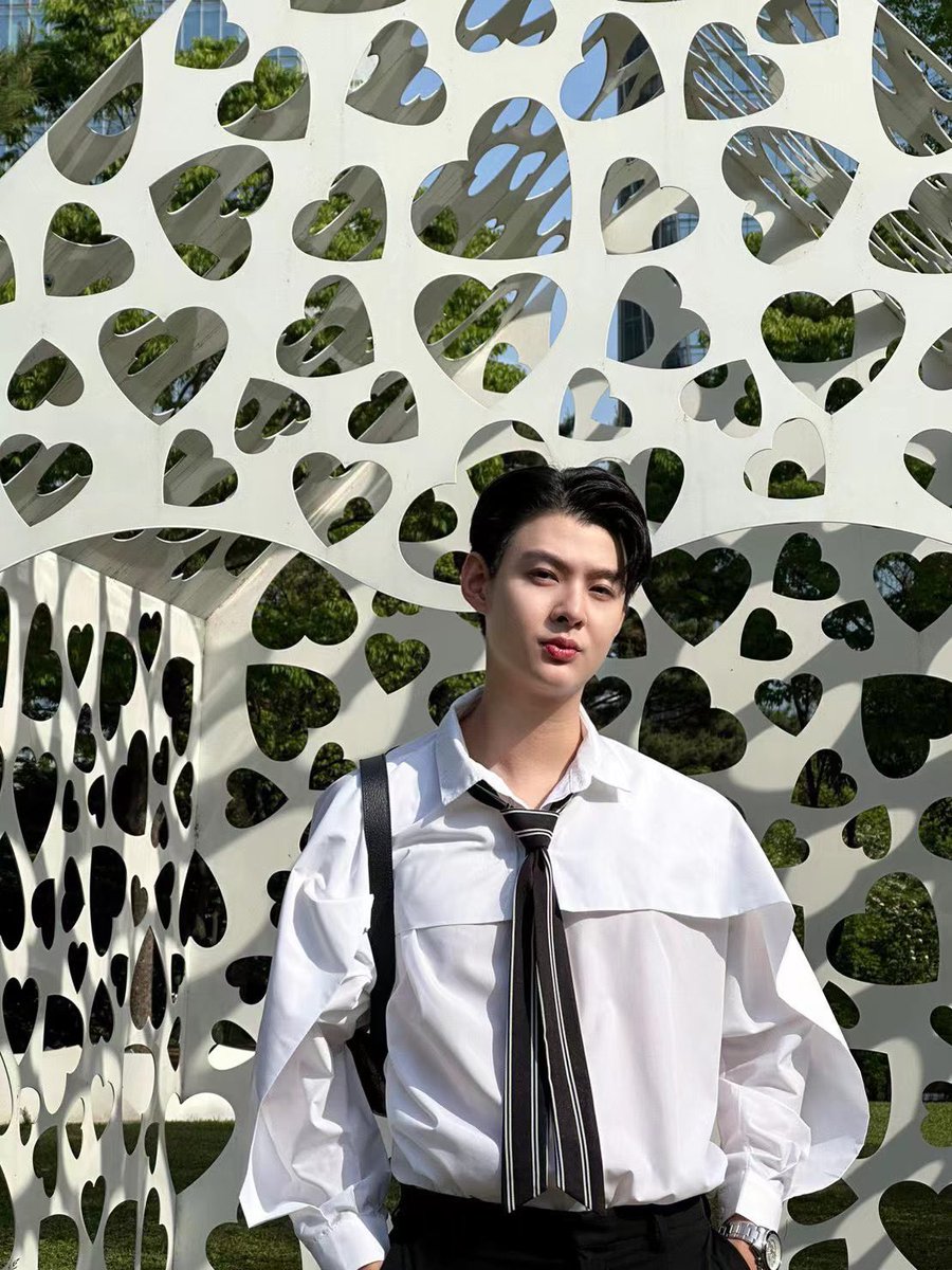 You are as romantic as the star
#Saint_sup #MingEr