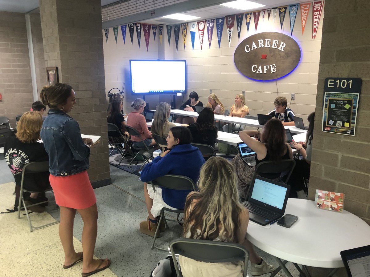 Steve_Basnight's tweet photo. Last stop this morning was at @FirstFlightHigh. Smiles, enthusiasm, active learning, & genuine pride in their school. These visits reinforce our “why” & have completely energized me. @Daretolearn_DCS
#DareToLearn
#learningcenteredevidenceinformed
#targetedpurposefulspecific https://t.co/I9GZSOZYUZ
