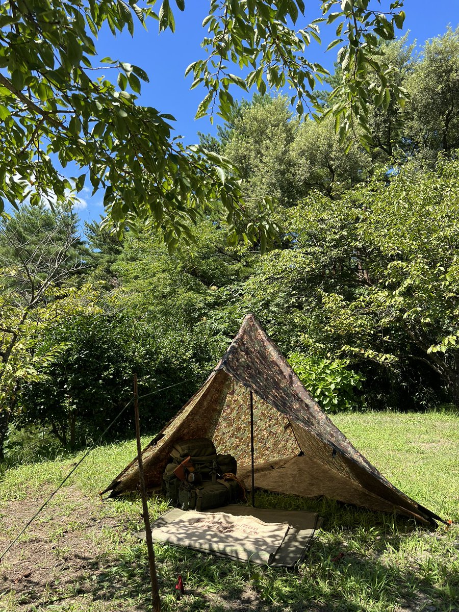 utti1011's tweet photo. 勉強させて頂いてます😁📖
またまた英国キャンパーマスさんの@Mas_CampingUK
#MAS1
DDタープ3×3で🏕️
クローズからの
ハーフオープン
フルオープン
簡単に設営出来て自由自在🪄
凄いですわー🤩
フルオープンをトライポッドに吊るして
🌳で焚火🔥したい🤤 https://t.co/EJJfP585Wu