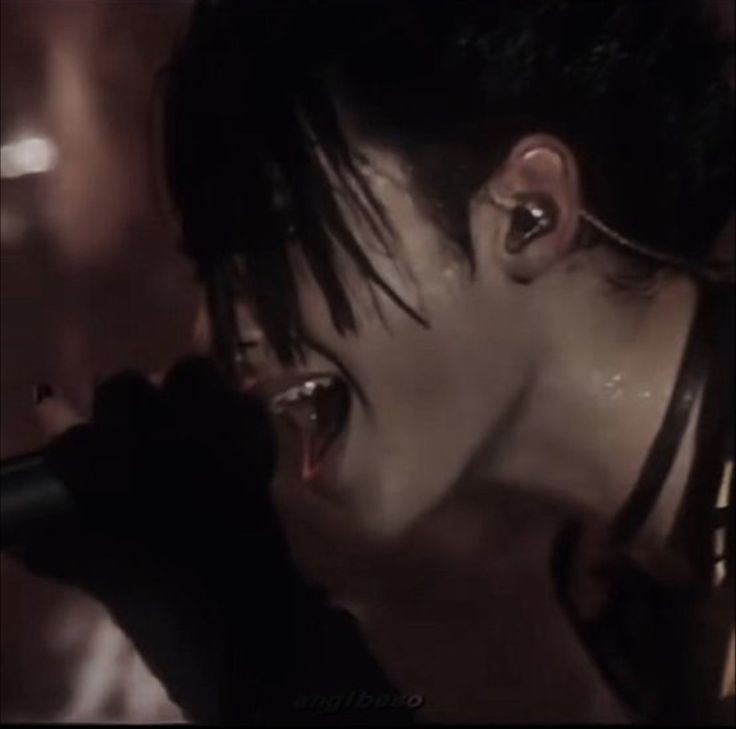 archive bill kaulitz ✭ tweet media