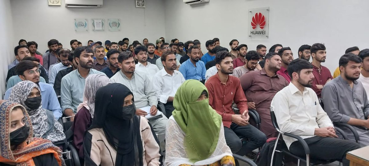 CorvitL's tweet photo. Our RHCSA class (Morning &amp; Evening) was a huge hit!  It was a full house with an awesome crowd of tech enthusiasts! And the best part? We had a mind-blowing teacher guiding us through the world of technology!
#CorvitLahore #RHCSA #TechnologyEnthusiasts #TechLove
Corvit Lahore! https://t.co/zqNpBvH26S
