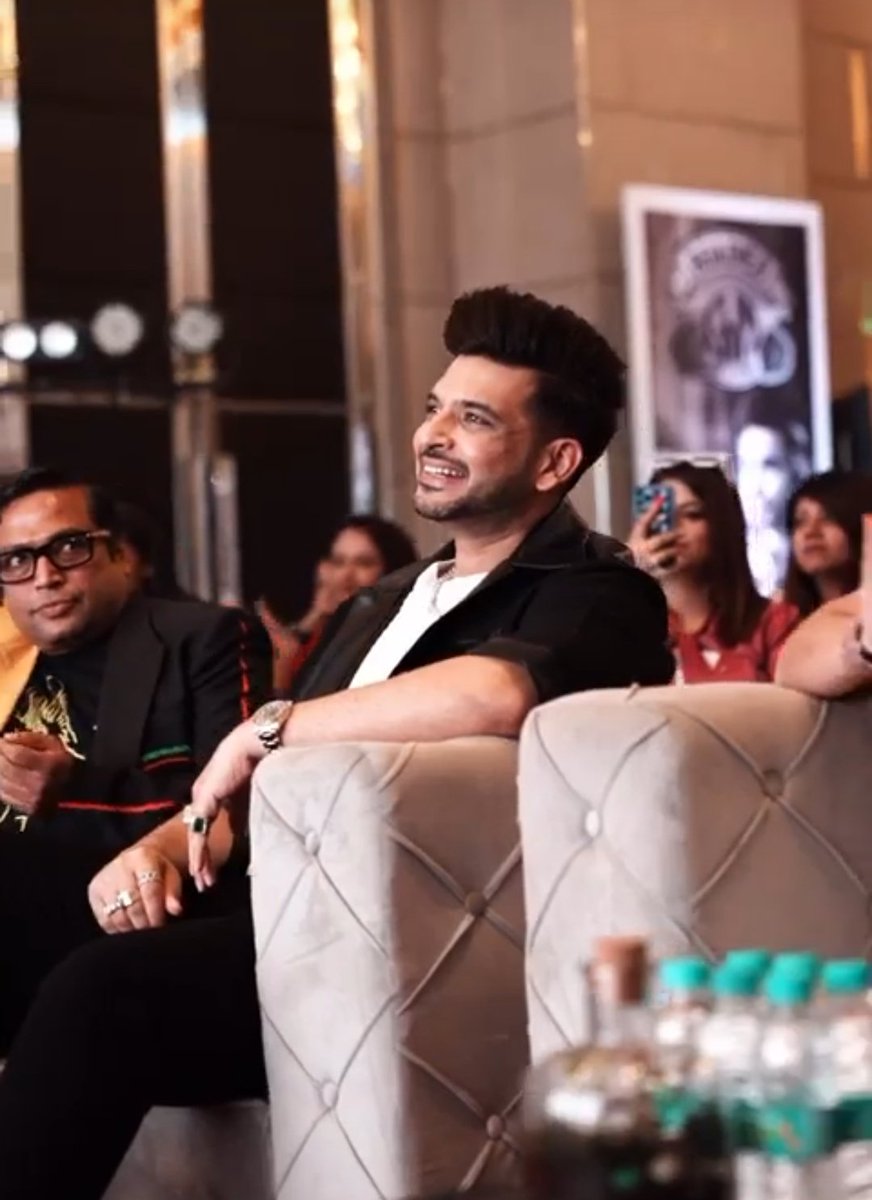 42 Days To Gooo For King K's Birthday 👑🎈🎂😍💃🌟🧿🎉❤️

#KaranKundrra #TejRan #TejRanFam #KKundrraBdayBash #KKundrraSquad <a href="/kkundrra/">Karan Kundrra</a>