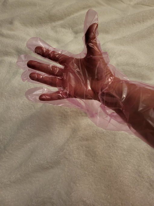 For serious basting with doc Johnson. Omg, to the elbow. https://t.co/qkeCMPn6OP