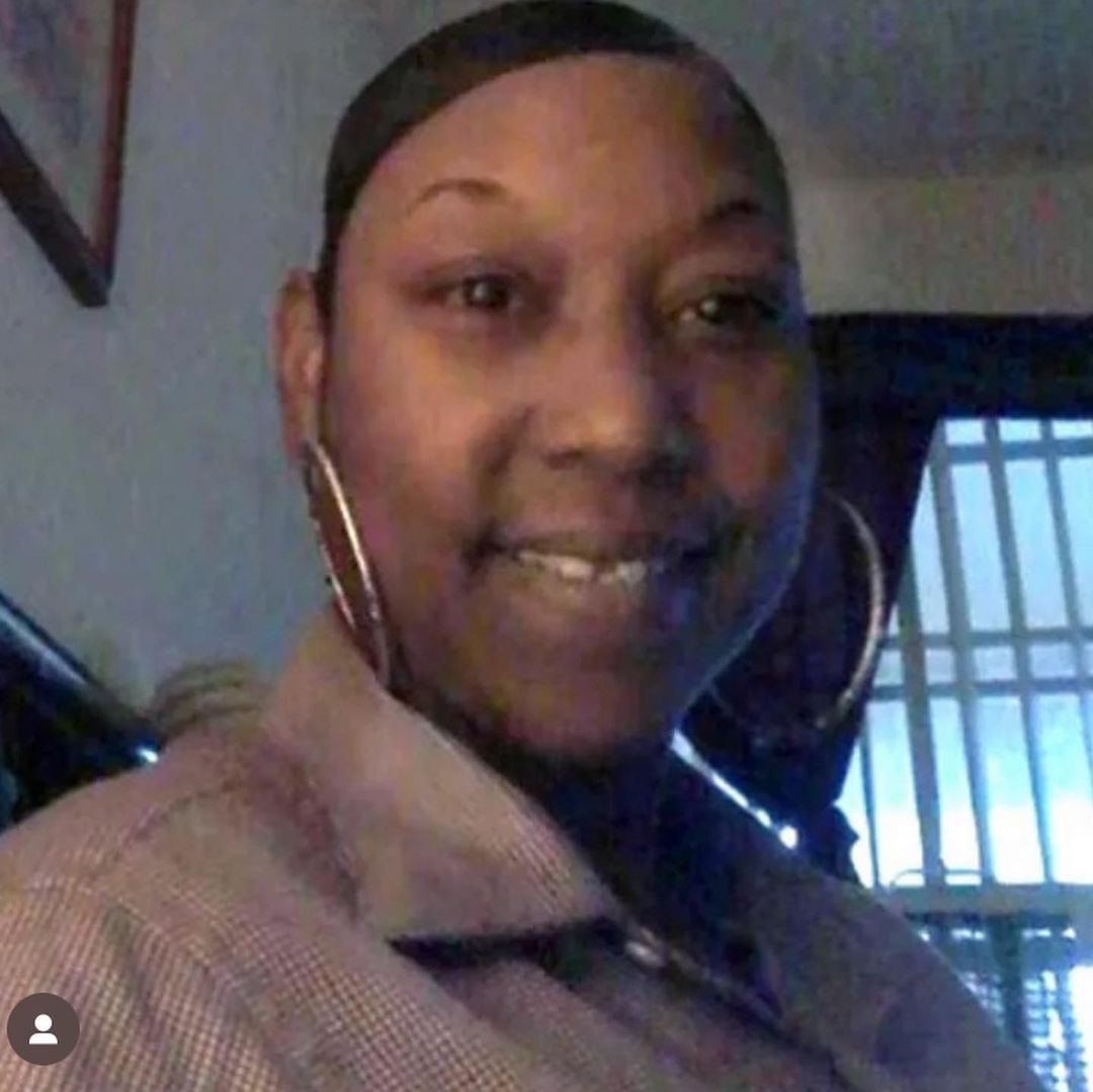 AttorneyCrump's tweet photo. This is Angela Carr — the 52-yo mother and Uber driver who was killed with 2 others at a Dollar General. She was a hard worker and dedicated individual who was simply dropping off a passenger at the Jacksonville (FL) store when a white gunman killed her inside her vehicle. https://t.co/bkgFcbWifz