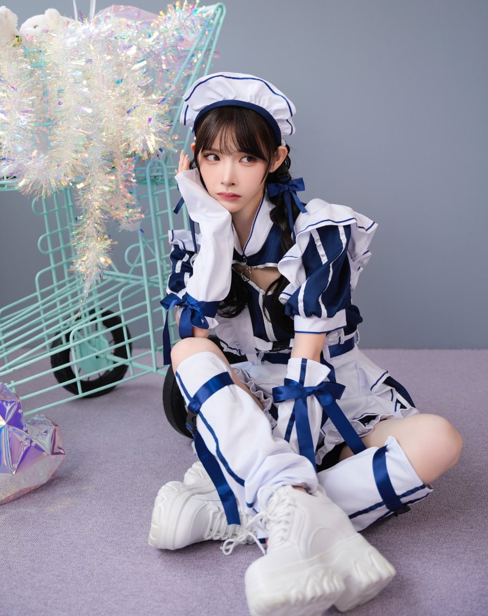 🩶 𝖬𝖺𝗅𝗒𝗆𝗈𝗈𝗇 𝖧𝖺𝗅𝗅𝗈𝗐𝖾𝖾𝗇 𝖢𝗈𝗅𝗅𝖾𝖼𝗍𝗂𝗈𝗇 🩶

今トレンドのジャージメイドから
ネイビー×ホワイトの組み合わせが可愛いミッドブルージャージメイドが新登場💙🤍

スニーカーなどと合わせたスポーティな
コーディネートがおすすめです♡

https://t.co/KBFv3bQJMF https://t.co/SqSV3W1lOx