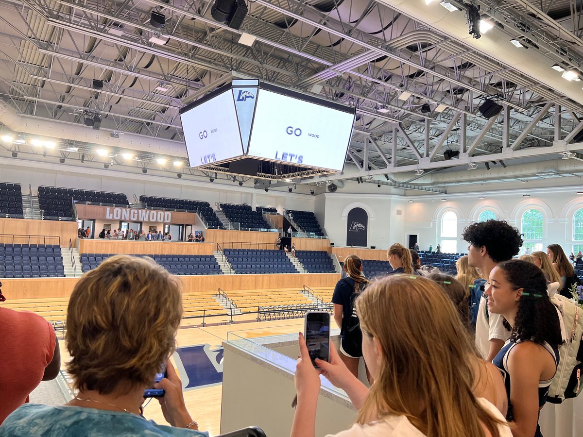 LU_COMM's tweet photo. Our very own Dr. Waggoner, Professor Marks, and Rena Reynolds attended the grand opening of the Joan Perry Brock Center last Friday. We can’t wait to see the opportunities this new building brings for everyone on campus, including students in the COMMunity! #RushCOMM #COMMunity https://t.co/Dt37P53Trg