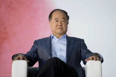 DouShuai01's tweet photo. 真正的强大不是忘记，而是接受。接受分道扬镳，接受世事无常，接受孤独挫败，接受突如其来的无力感，接受自己的不完美，接受困惑、不安、焦虑和遗憾，调整自己的状态，找到继续前行的力量，成为更好的自己。

——莫言《晚熟的人》 https://t.co/HUcoeUC0e7
