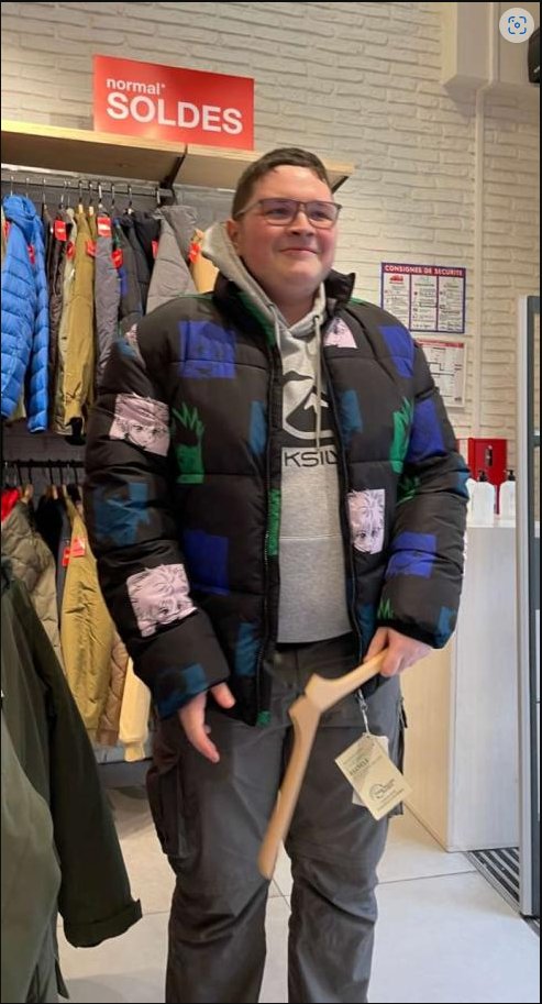 Benji_leboss's tweet photo. À Jojo, celui qui a vécu au plus près du caca et du ratio. Bien que l'année n'ait pas été au rendez-vous, tu auras toujours une GROSSE place dans nos cœurs. On te souhaite le meilleur pour ta future carrière de joueur Valorant. #HommageÀJojo #SquidGame #StagiaireValorantEnDevenir https://t.co/AyjBCG5IFY